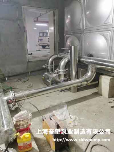 不銹鋼水箱和生活變頻給水設(shè)備之間不銹鋼管路連接